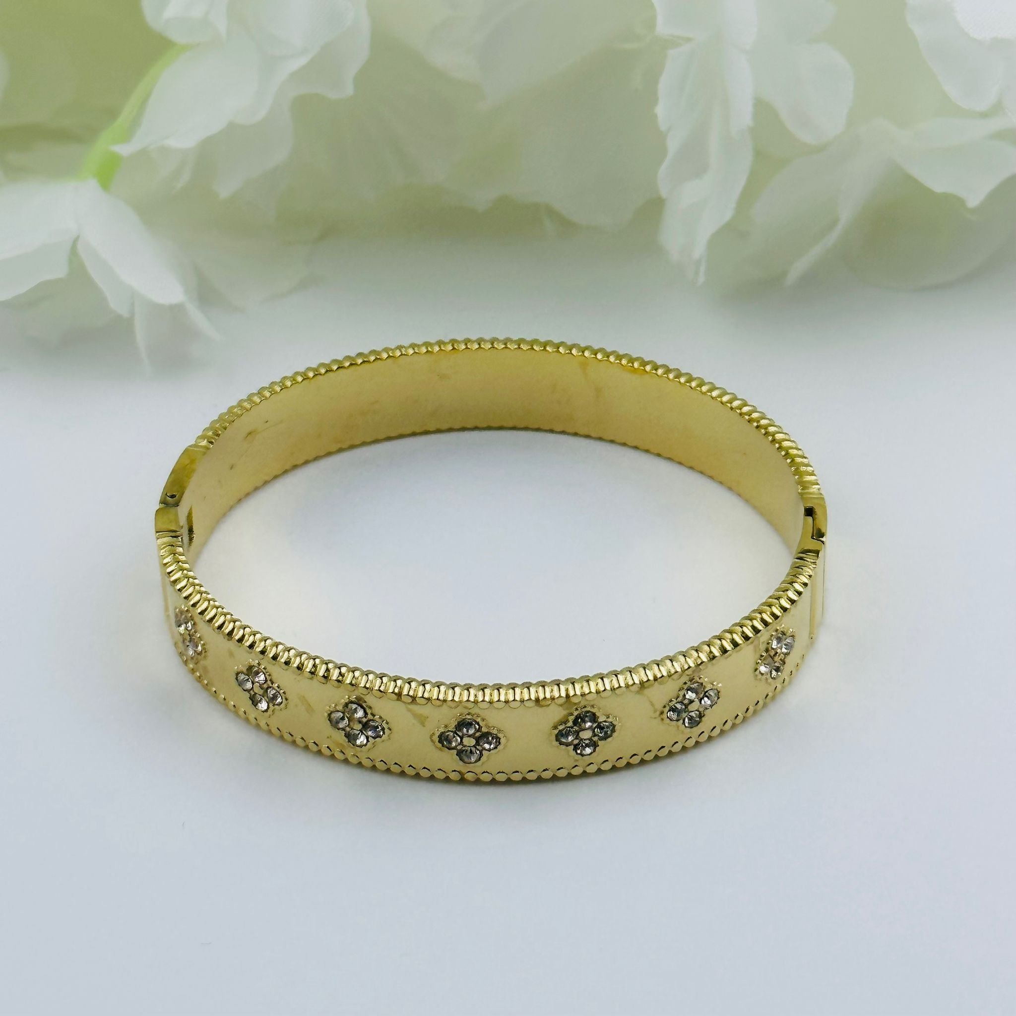 Bracelet femme en acier doré inoxydable- bracelet chaîne avec ronds-  bracelet minimaliste et chic. | L'atelier du 6- Bijoux pour votre mariage.